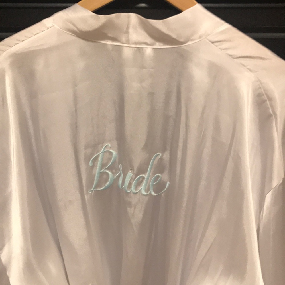 White Bride Silk Robe - Picture 4 of 4